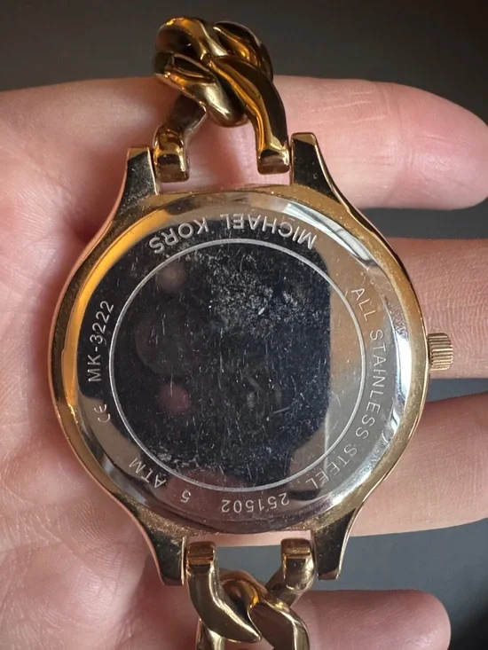 Michael Kors Gold Chain-Link Women's Watch - Picture 4 of 4